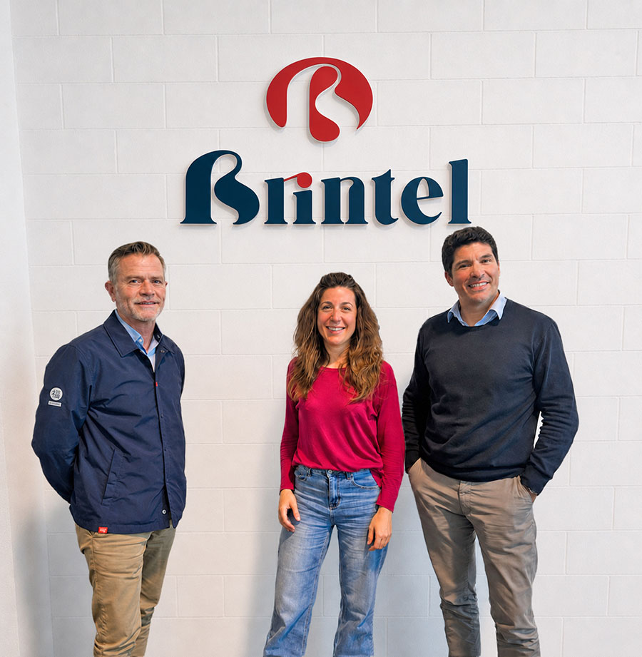 Brintel instala la primera Xerox Proficio PX500 en España. Cmyk+ y nuevos acabados a sus productos de impresión foto brintel cribsa copia Brintel instala la primera Xerox Proficio PX500 en España. Cmyk+ y nuevos acabados a sus productos de impresión
